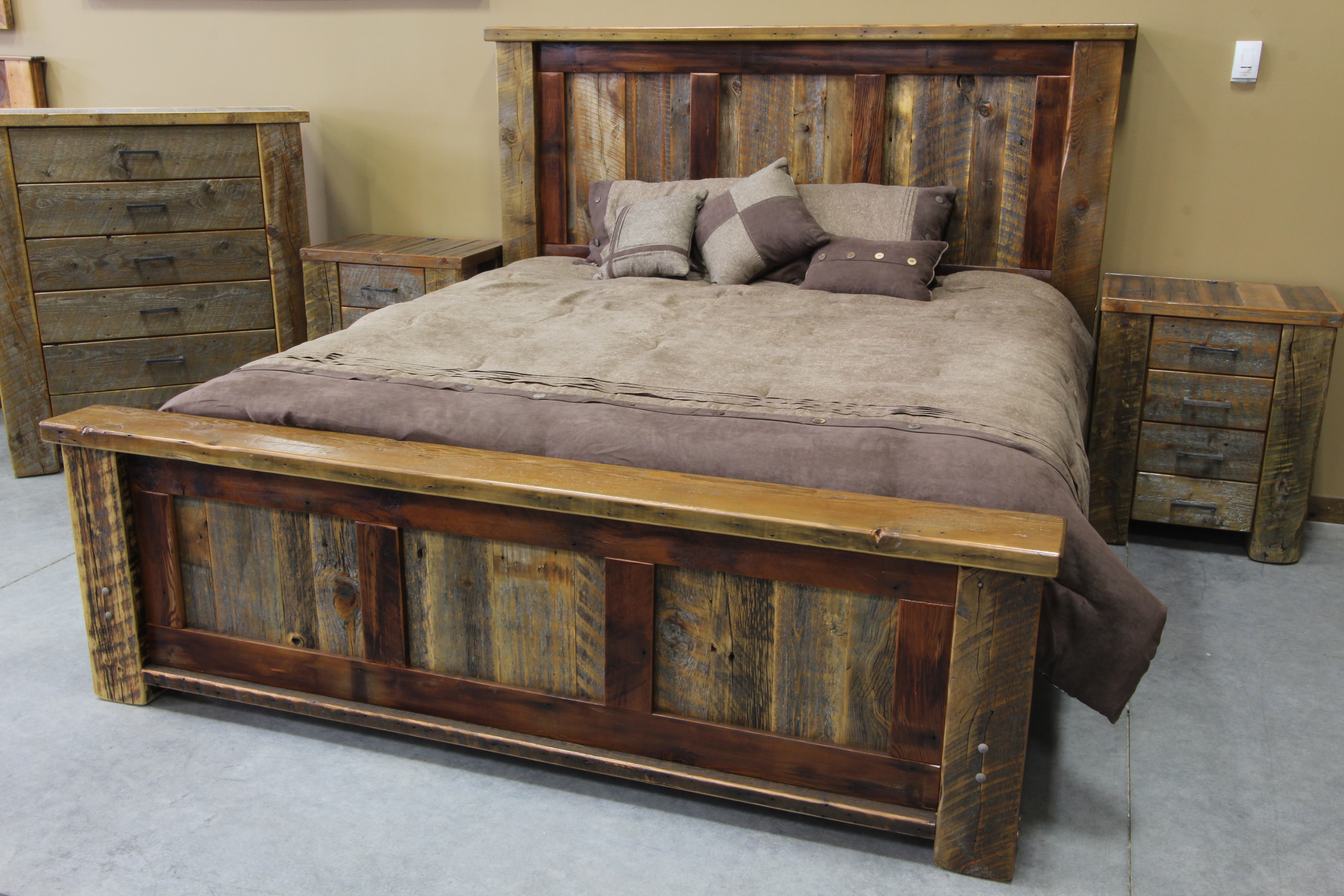 rustic barnwood bedroom furniture